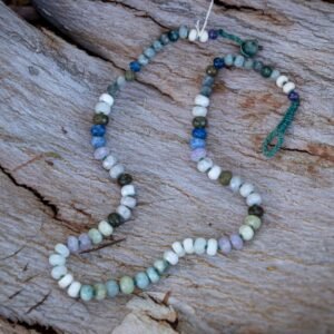 אדוות של שקט (Ripples of Silence)